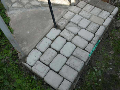 nakleili_plitku_vsy